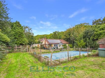 Gover Hill, Roughway, Tonbridge, Kent, TN11