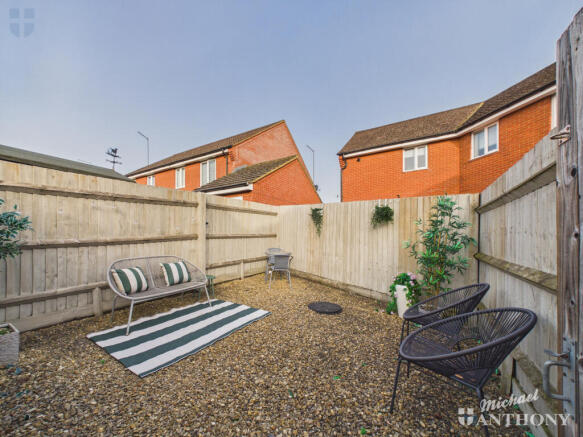 CAM03218G0-PR0938-STILL002