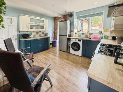 Rolleston Close, Lincoln, Lincolnshire, LN2