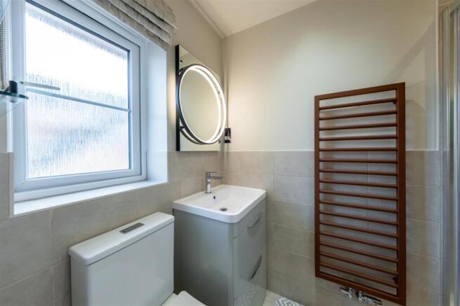 3 Dahlia Crescent-015.jpg