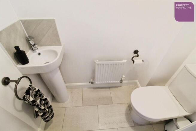 4 bed Town House for sale Image 5