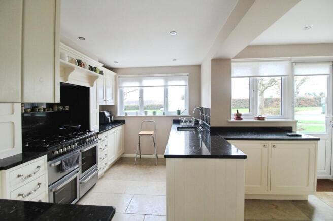 Kitchen / Breakfast Room