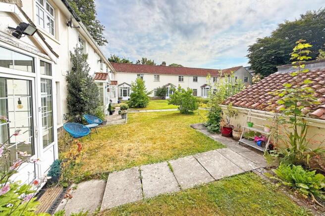 4 bed Mews for sale Image 6