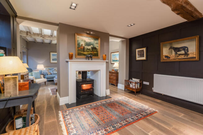 7 bed Detached for sale Image 9