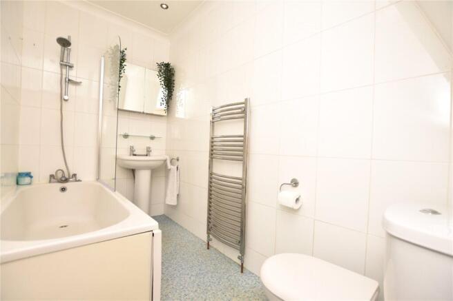 4 bed Semi-Detached for sale Image 8
