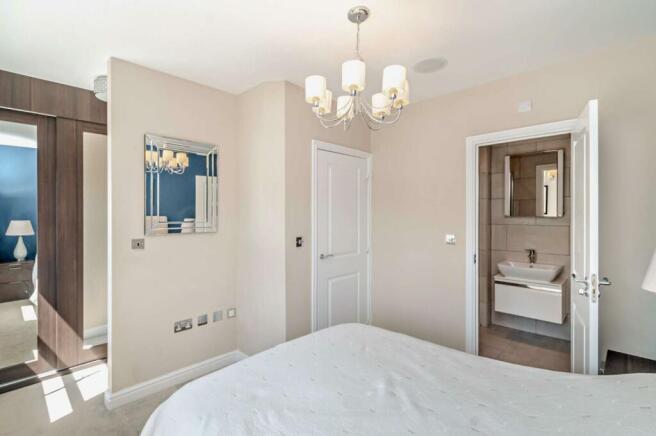 8556407-interior30-800.jpg
