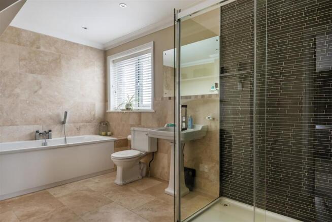 Ensuite to Master.jpg