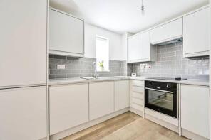32, Waverley Court, Woking GU22 7XJ