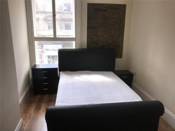 1 bed Apartment to rent Image 12