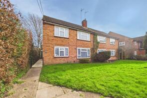 33, Goughs Meadow, Sandhurst GU47 9BY