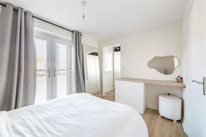 2 bed Apartment for sale Image 7