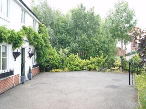 Photo 18