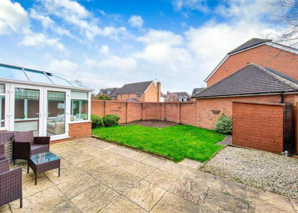 36 Old Farm Drive-gdn.jpg