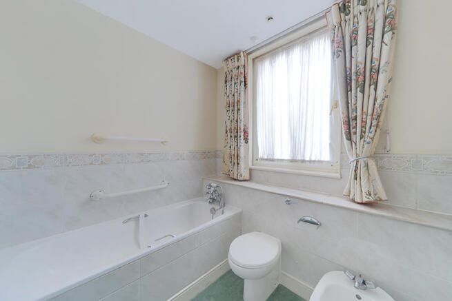 En suite bathroom