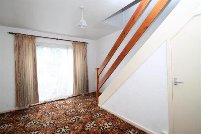 bedroom 1.JPG