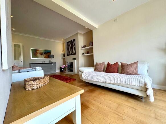 3 bed Semi-Detached for sale Image 11