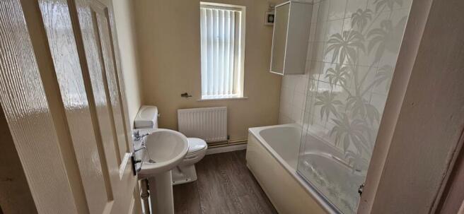 2 bed Terraced to rent Image 9