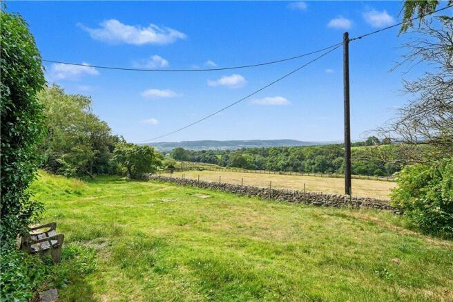 6 bed Detached for sale Image 10