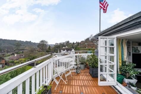 Guildown Road, Guildford, GU2