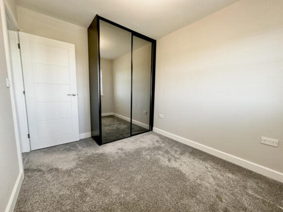 3 bed Semi-Detached to rent Image 4