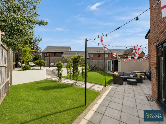 4 bed Detached for sale Image 2