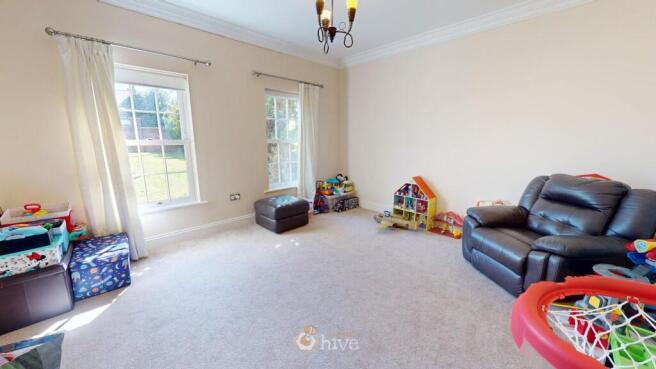 6 bed Detached for sale Image 8