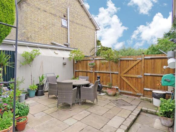 Side Patio.JPG