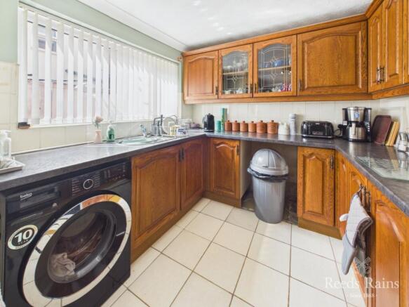 3 bed Terraced for sale Image 6
