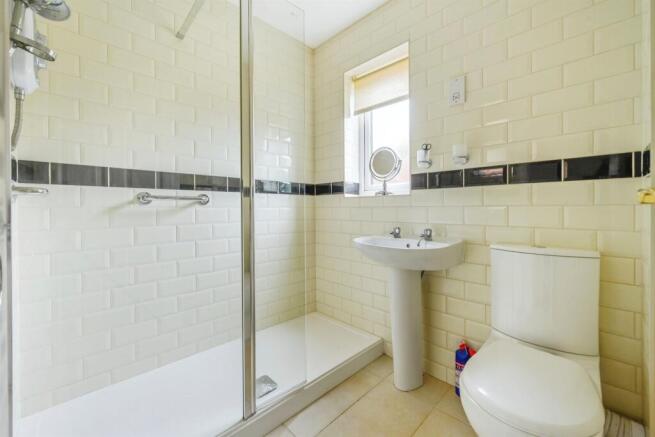 Shower Room: