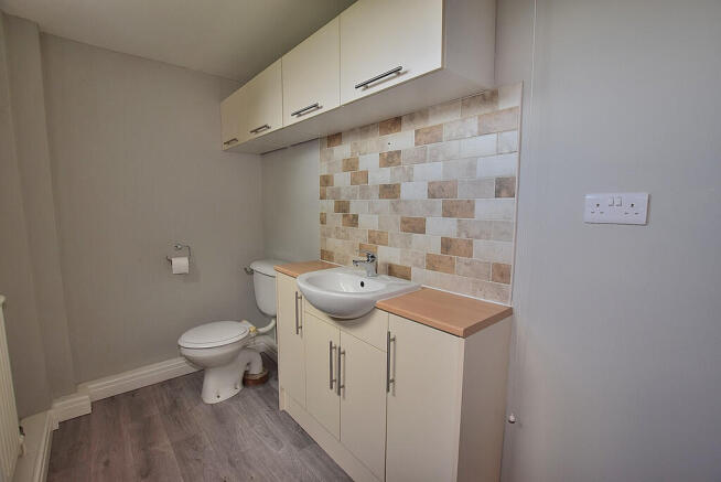 4 bed Detached to rent Image 10