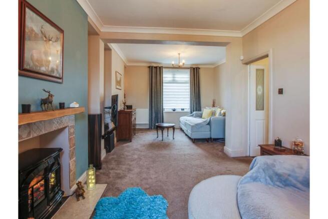Lounge/Dining Room