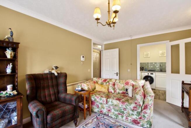 1 bed Flat for sale Image 8