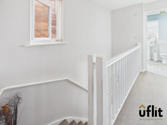 3 bed Semi-Detached for sale Image 12
