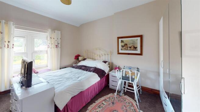 12-East-St-Bedroom(2).jpg