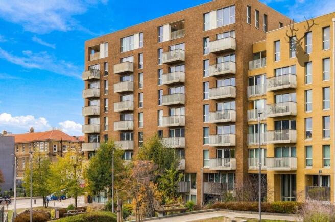 1-bed flat on Harston Walk, London, E3, £325,000