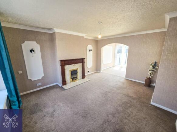 3 bed Terraced to rent Image 4