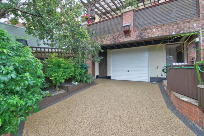 64184BC2-74E6-4B85-B8DE-D28B07C45512