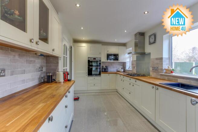 KITCHEN:
