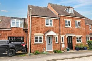 8, Fallows Road, Padworth, Reading RG7 4GX