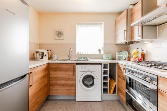 Kittiwake Drive, Portishead Kitchen.jpg