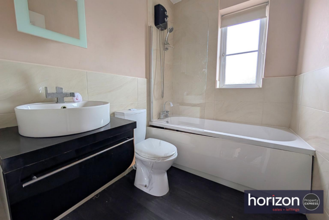 3 bed Semi-Detached for sale Image 10