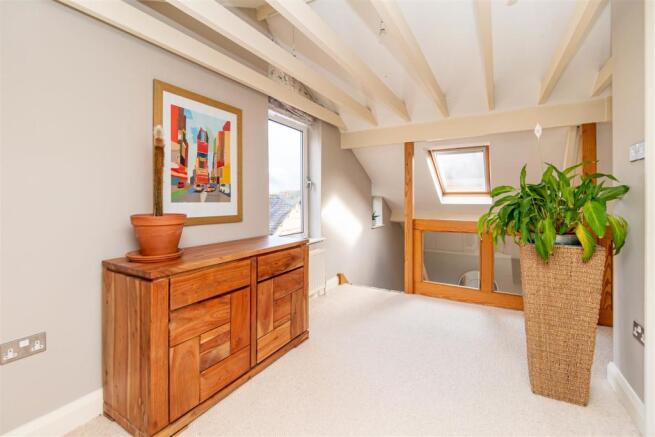 FIRST FLOOR ACCOMMODATION