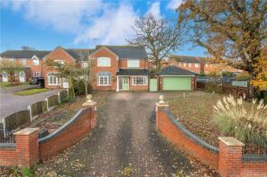82 The Oaks, Sunningdale, Grantham NG31 9SB