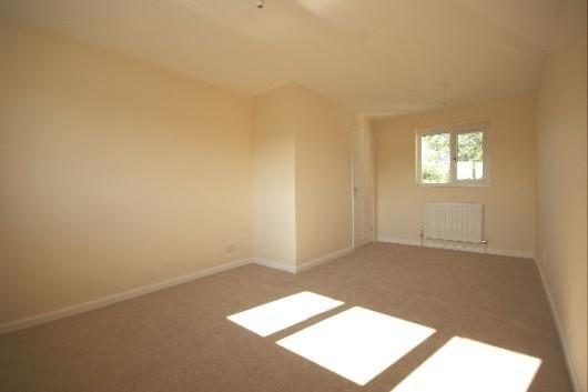 MAIN DOUBLE BEDROOM
