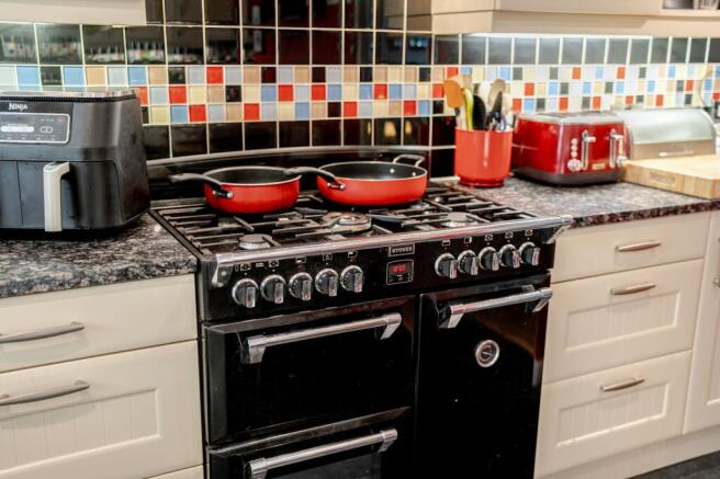 3 bed Link Detached House for sale Image 8