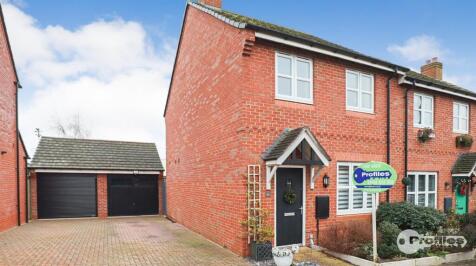 Holywell Fields, Hinckley