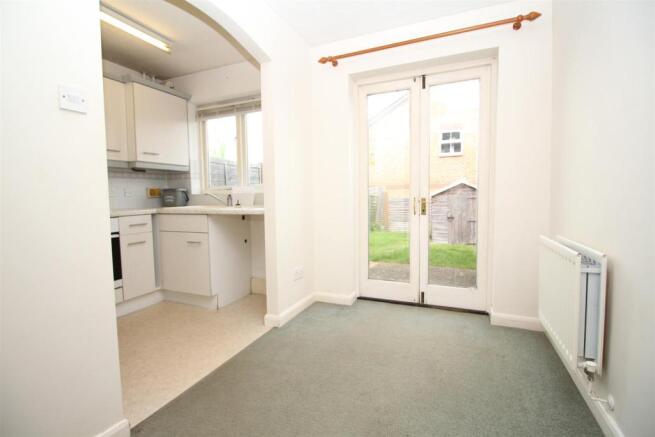 6 Bridleway Lane Dining Area.JPG