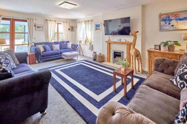 4 bed Detached for sale Image 6