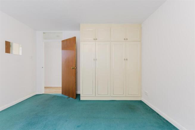 Bedroom 1b.jpg