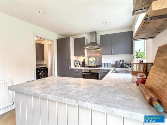 3 bed Detached for sale Image 4